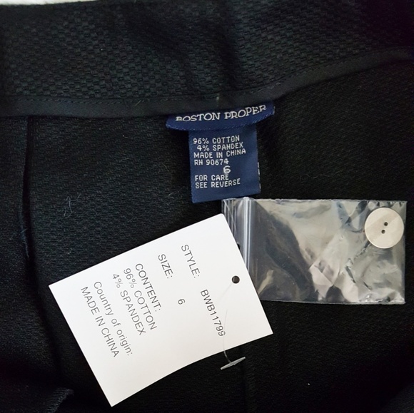 $30⬇️ Boston Proper Black High Rise Shorts - Picture 5 of 5